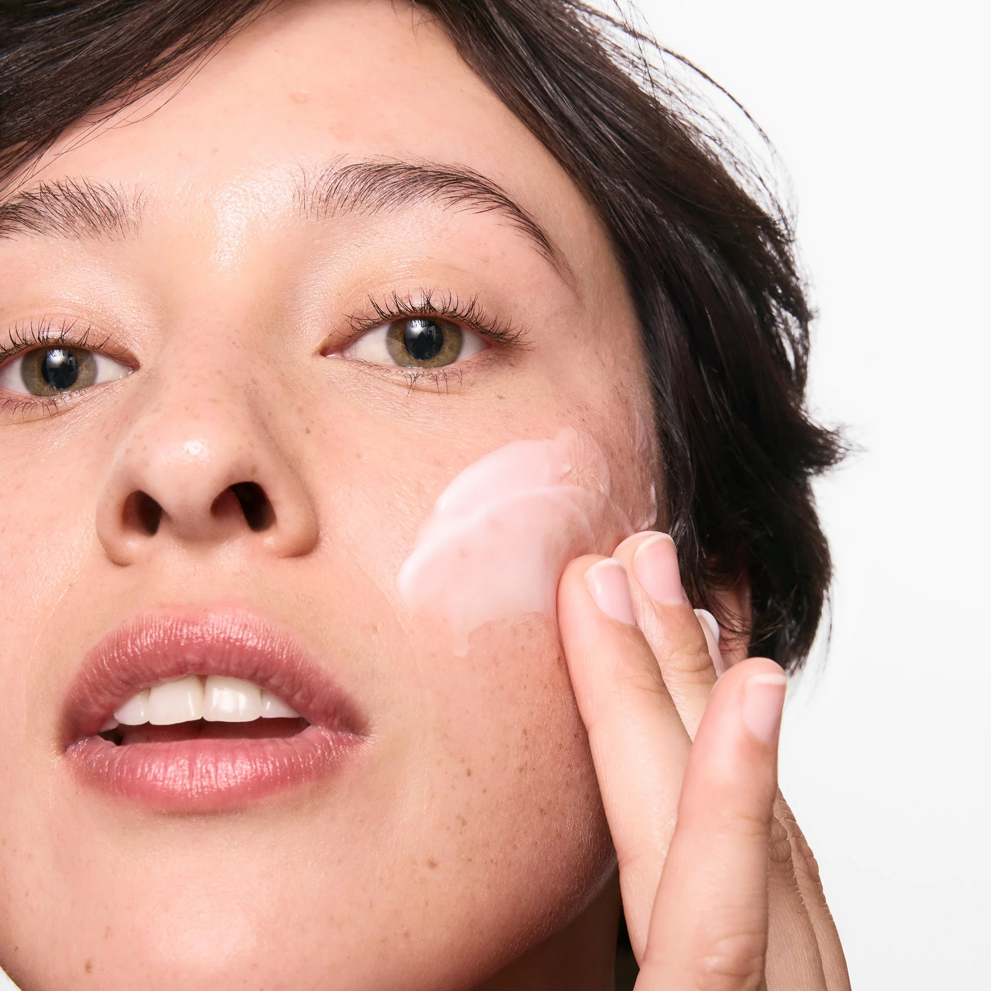 Hydrating Cleanser & Oil-Free Moisturizer Duo - Image 9